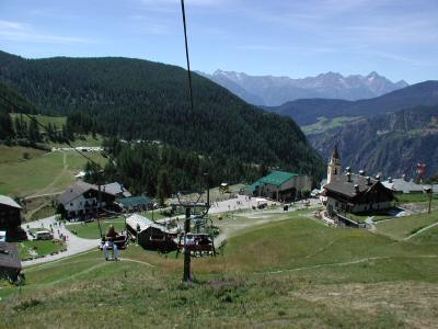 Chamois-village-05.jpg